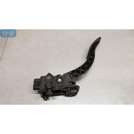 ELETRONIC THROTTLE PEDAL  FIAT Freemont 2011> used