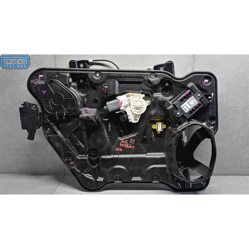 FIAT FRONT LEFT POWERED WINDOWS  FIAT Freemont 2011> used