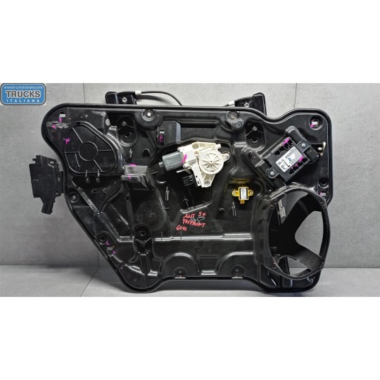 FRONT LEFT POWERED WINDOWS  FIAT Freemont 2011> used