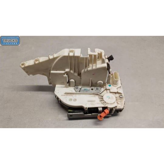 LATCH LOCK FIAT Freemont 2011> used
