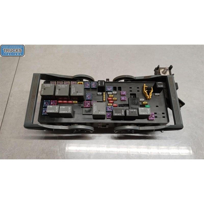 FIAT FUSE BOX FIAT Freemont 2011> used