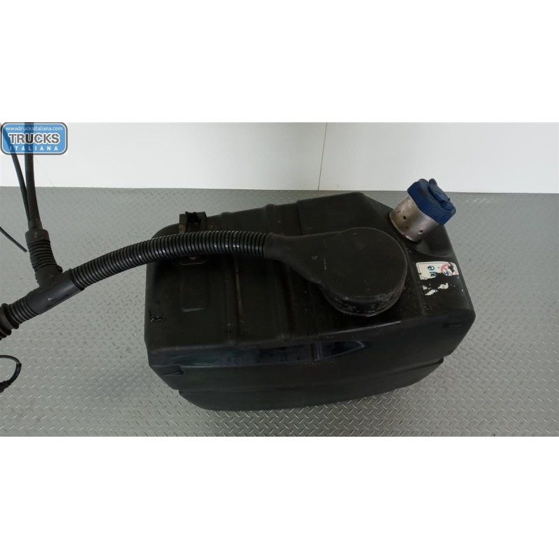 IVECO SERBATOIO ADBLUE IVECO Stralis 2007>2013 usato