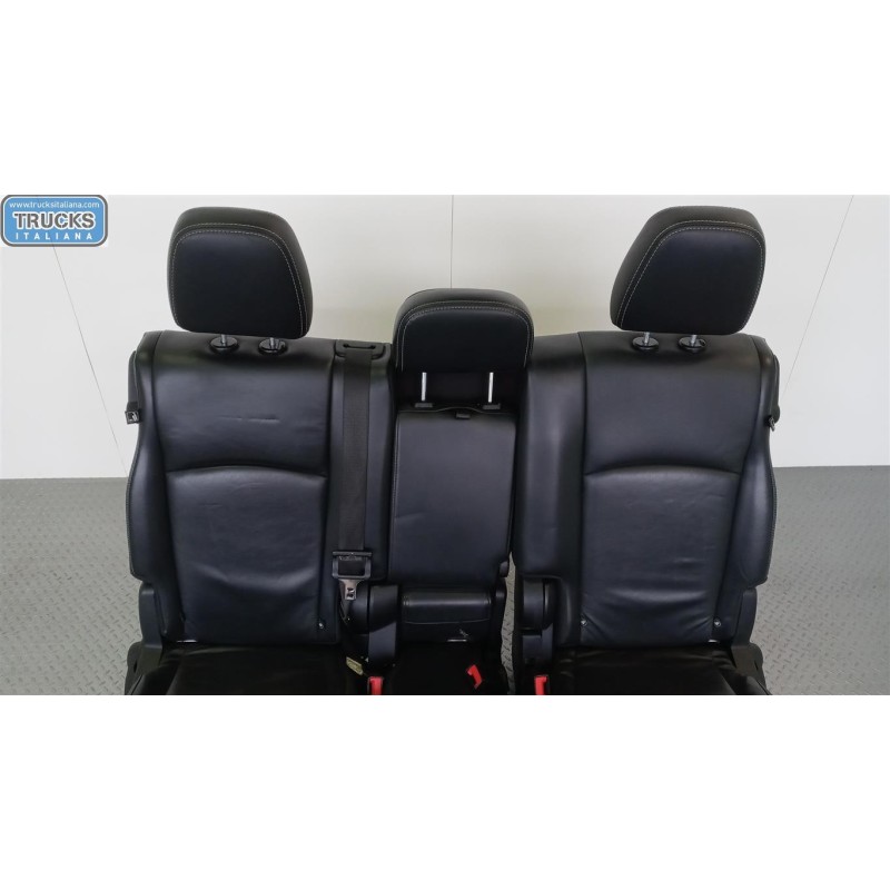 FIAT KIT SEATS  FIAT Freemont 2011> used