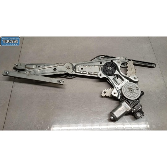 FRONT RIGHT POWERED WINDOWS  ISUZU NPR used