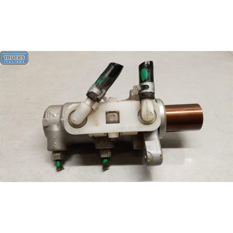 ISUZU POMPA FRENO ISUZU NPR usato