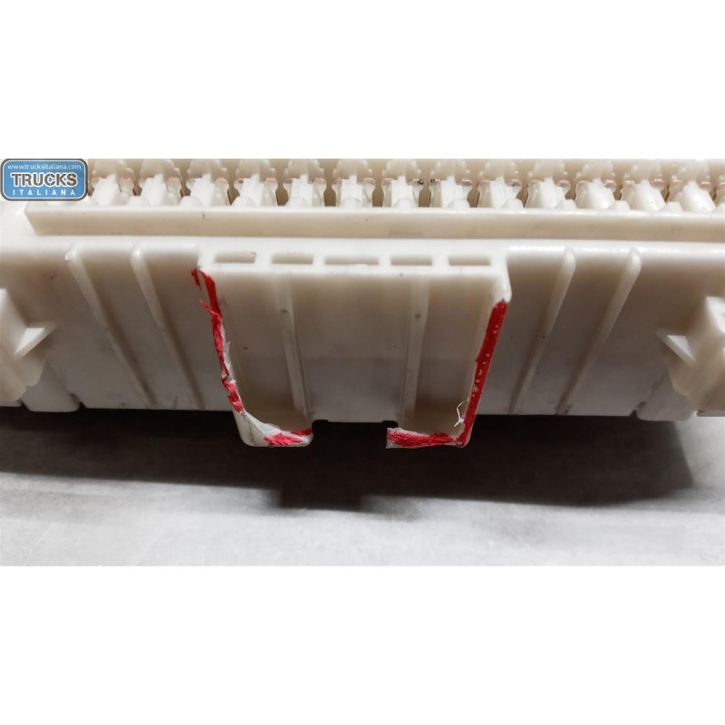 ISUZU FUSE BOX ISUZU NPR used