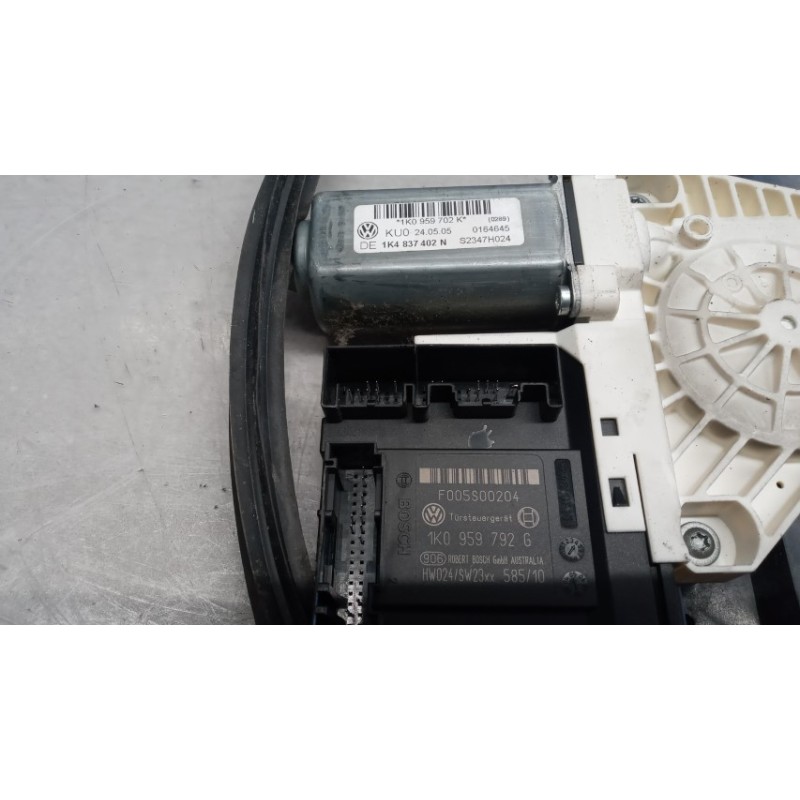 VOLKSWAGEN ALZA VETRI ANTERIORI DESTRO VOLKSWAGEN Golf 5 2003>2008 usato