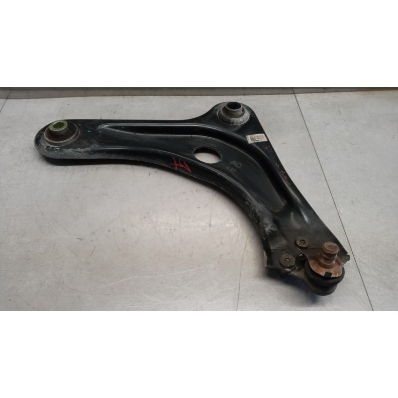 CITROEN CONTROL ARM FRONT LOWER RIGHT  CITROEN C3 2020> used