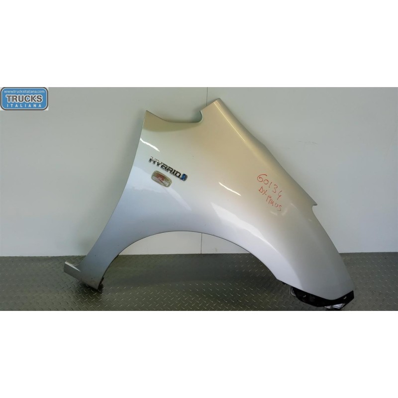 TOYOTA RIGHT FRONT MUDGUARD  TOYOTA Prius 2004>2008 used