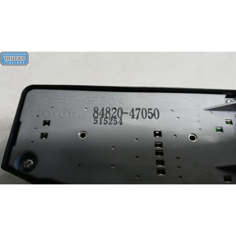 TOYOTA INTERRUTTORI E PULSANTI ALZAVETRI TOYOTA Prius 2004>2008 usato