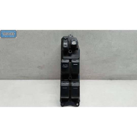 VARIOUS SWITCHES AND BUTTONS A
 TOYOTA Prius 2004>2008 used