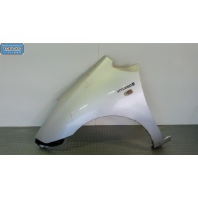 LEFT FRONT MUDGUARD  TOYOTA...