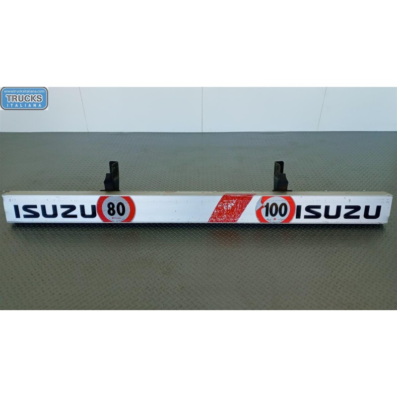 ISUZU TRAVERSA POSTERIORE PARAURTO ISUZU NPR usato