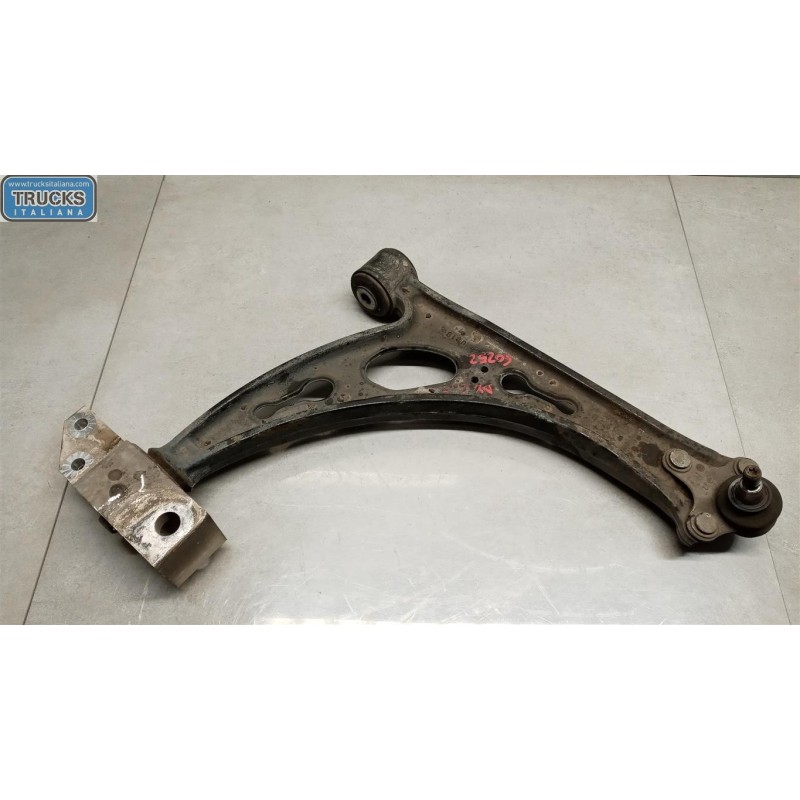 VOLKSWAGEN CONTROL ARM FRONT LOWER RIGHT  VOLKSWAGEN Golf 5 2003>2008 used