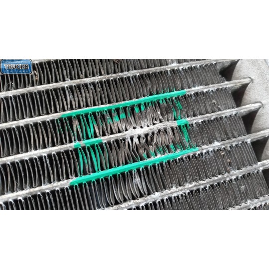 RADIATORE CLIMATIZZATORE MERCEDES-BENZ Classe C (W203) 2000>2004 usato