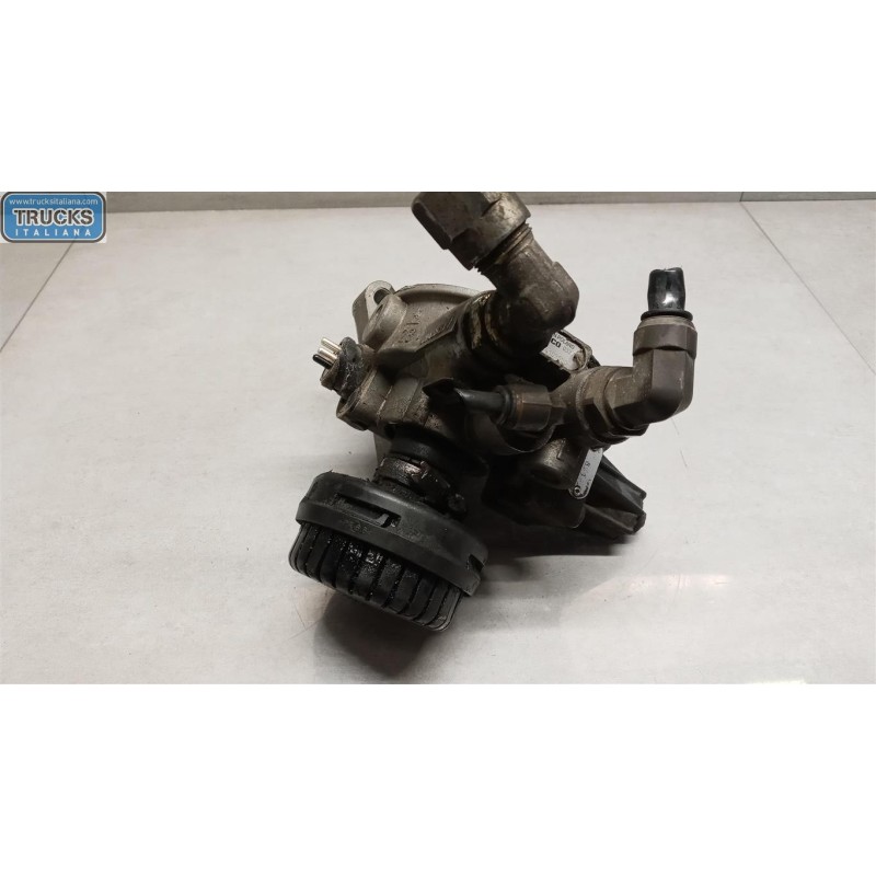 NISSAN truck DRIER BARKESYSTEM  NISSAN truck Atleon used