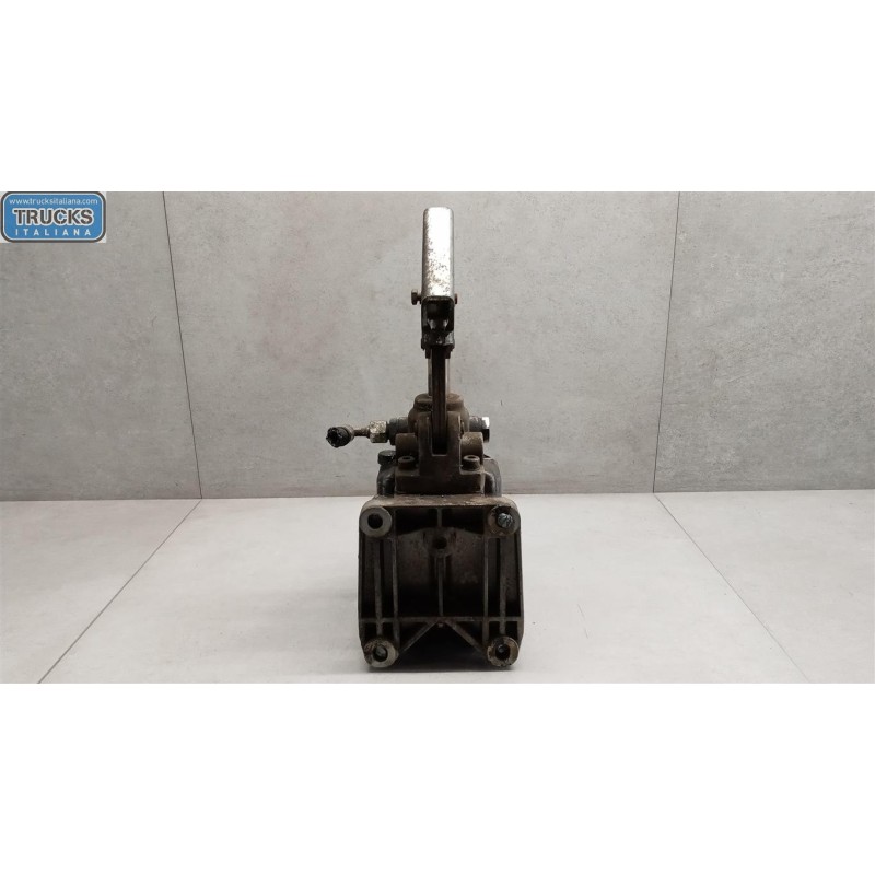 AEBI POMPA IDR ALZACABINA AEBI Mt 750 usato