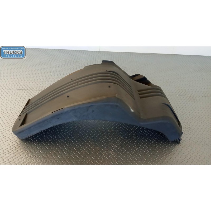 SCANIA PARAFANGO ANTERIORE SINISTRO SCANIA 94 usato