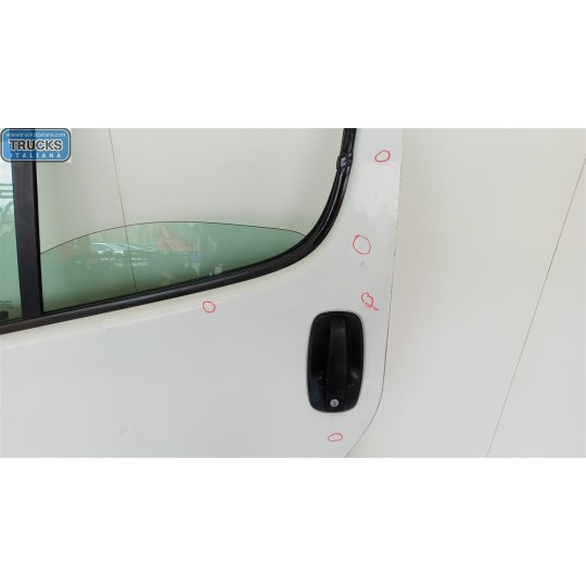 LEFT FRONT DOOR NISSAN Van Primastar 2002> used