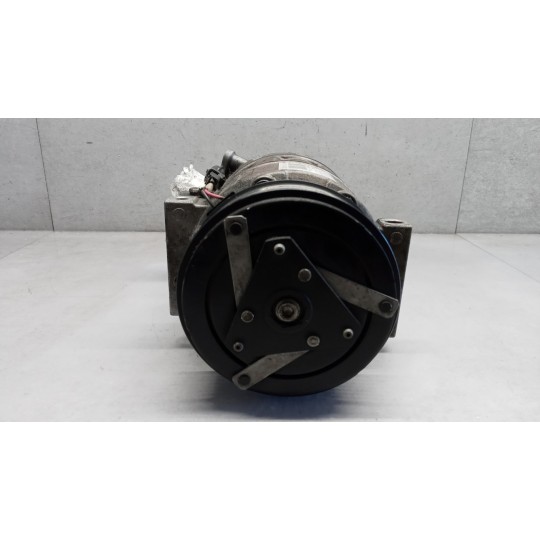 AIR CONDITIONER COMPRESSOR NISSAN Van Primastar 2002> used