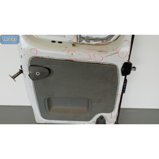 PORTACARICO POST DESTRO NISSAN Van Primastar 2002> usato