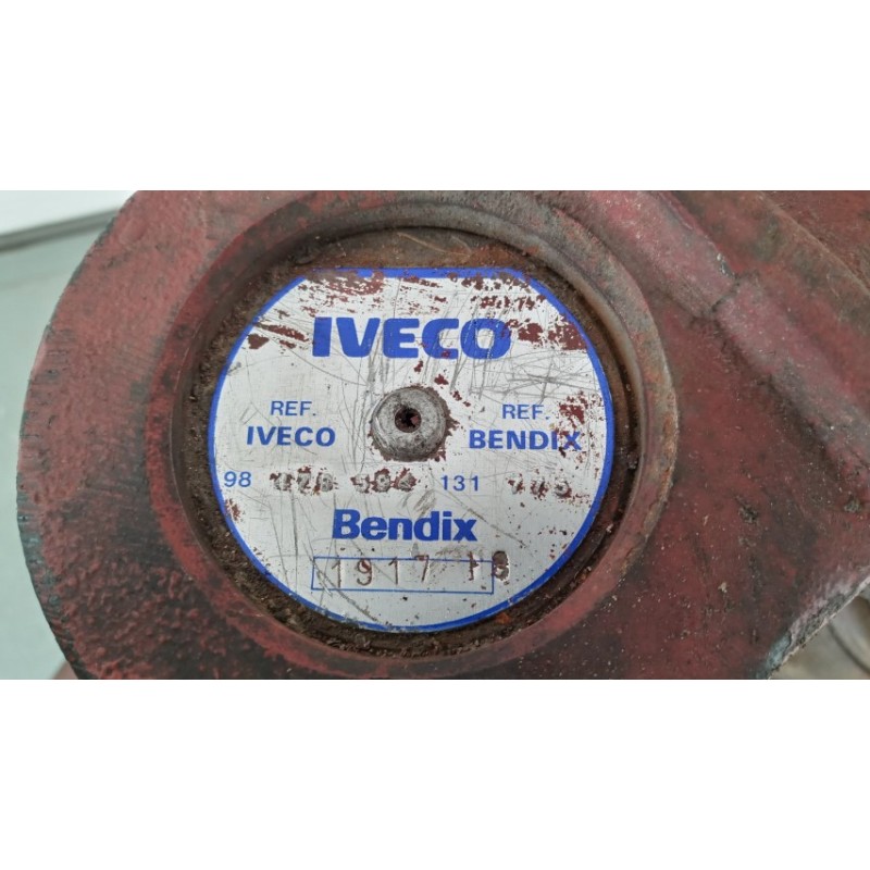 IVECO PINZA ANTERIORE SINISTRA IVECO EUROTECH usato