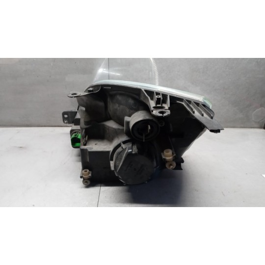 FARO ANTERIORE DESTRO FORD Fiesta 2002>2005 usato