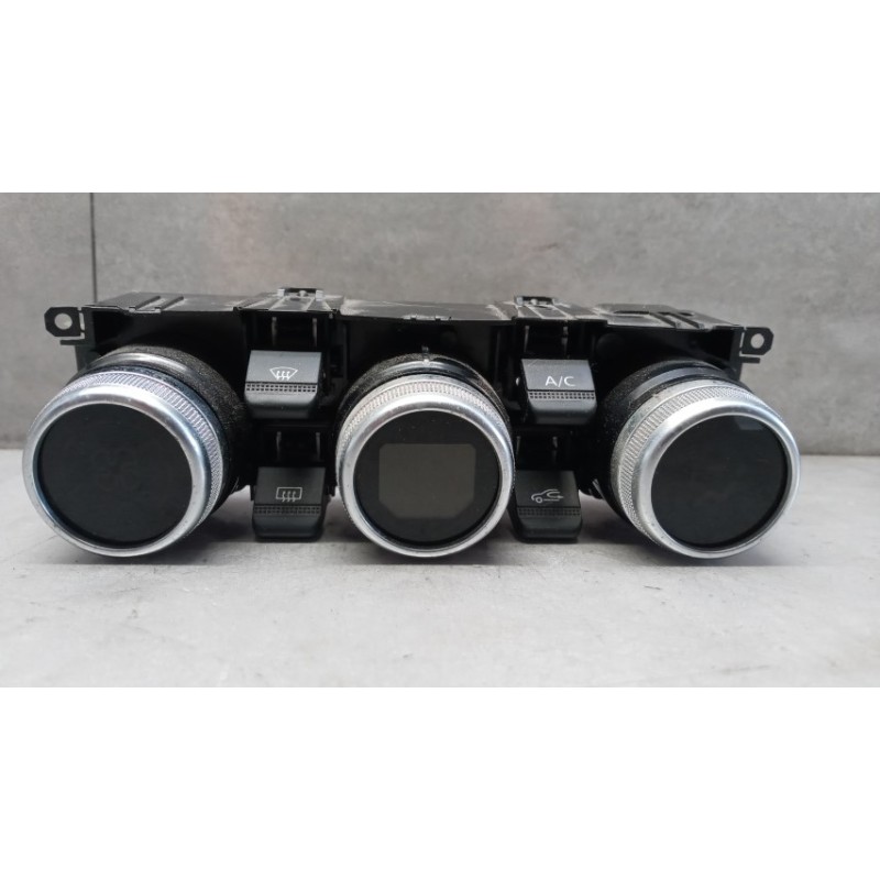 RENAULT AC CONTROL UNIT RENAULT Zoe 2019> used