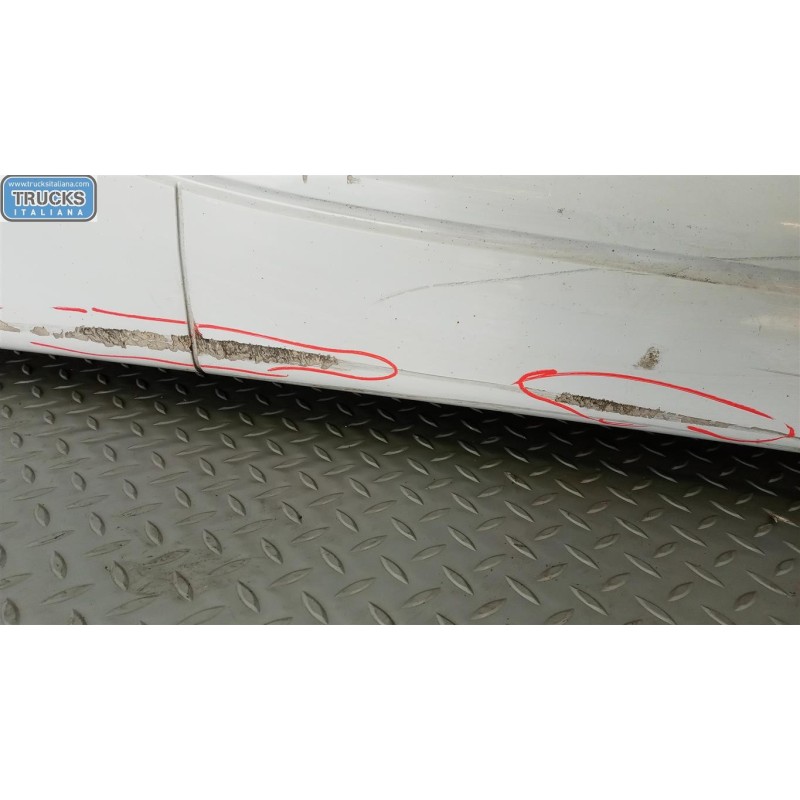 MERCEDES-BENZ truck MINIGONNA DESTRA MERCEDES-BENZ truck Actros euro 5 2008>2013 usato