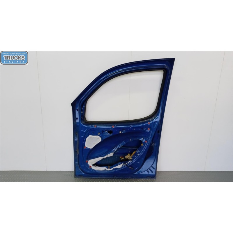 FIAT PORTA ANTERIORE DESTRA FIAT Doblo' 2005>2009 usato
