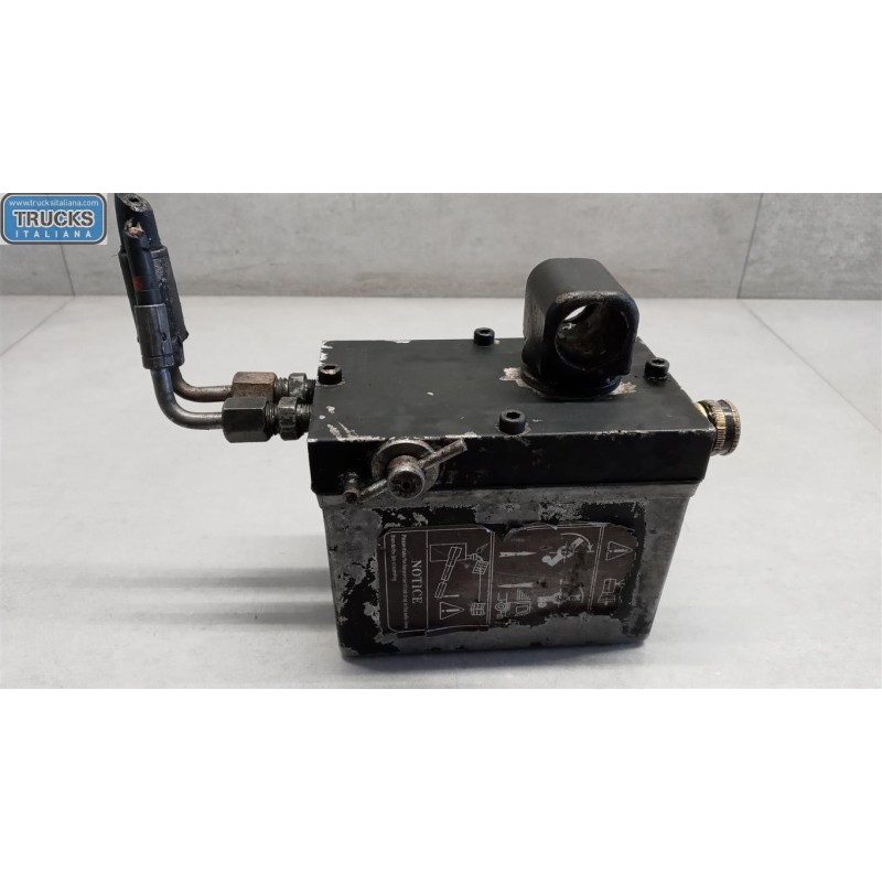 SCANIA CAB LIFT PUMP  SCANIA 124 used