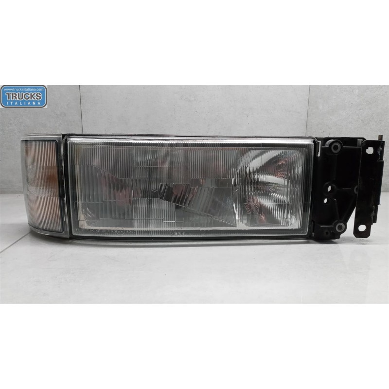 IVECO RIGHT HEADLIGHT IVECO EUROTECH used