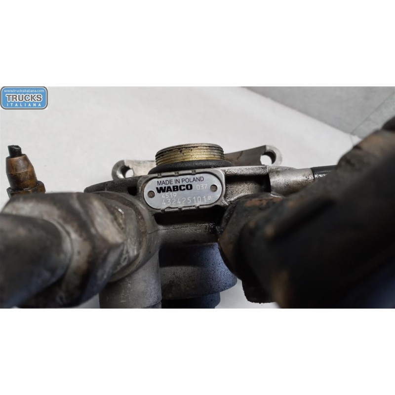 VOLVO truck ESSICCATORE VOLVO truck FH13 usato