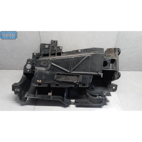SEDE FARI SINISTRO VOLVO truck FH13 usato