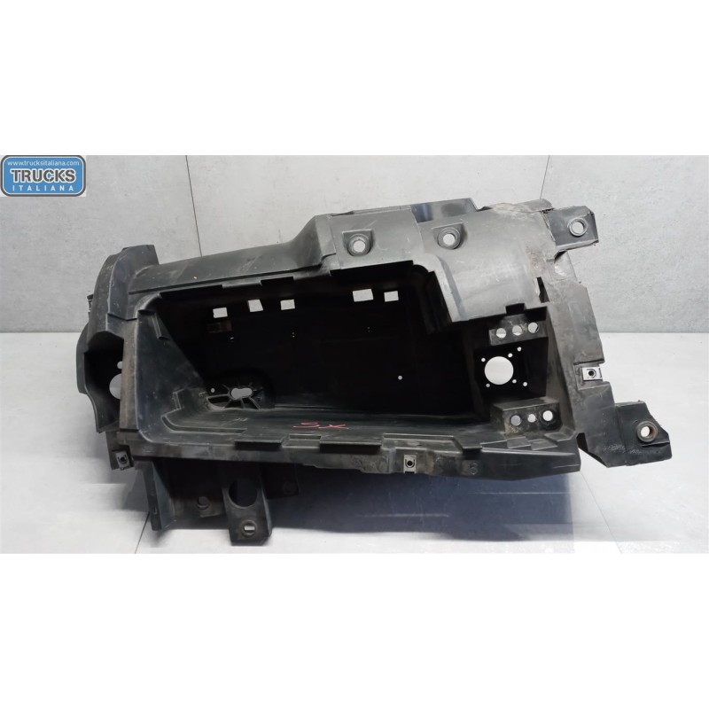 VOLVO truck LEFT HEADLIGHT SEAT VOLVO truck FH13 used