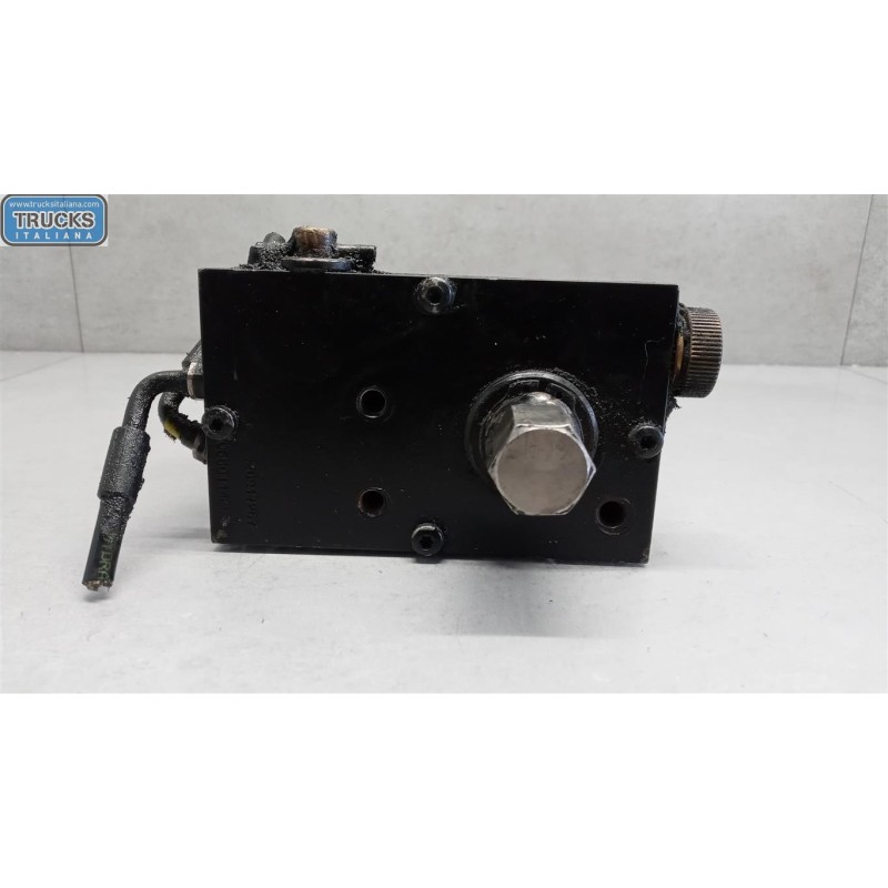 VOLVO truck CAB LIFT PUMP  VOLVO truck FH13 used