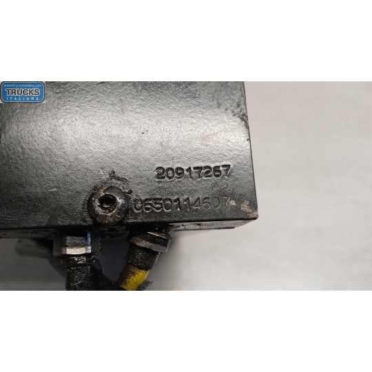 CAB LIFT PUMP  VOLVO truck FH13 used