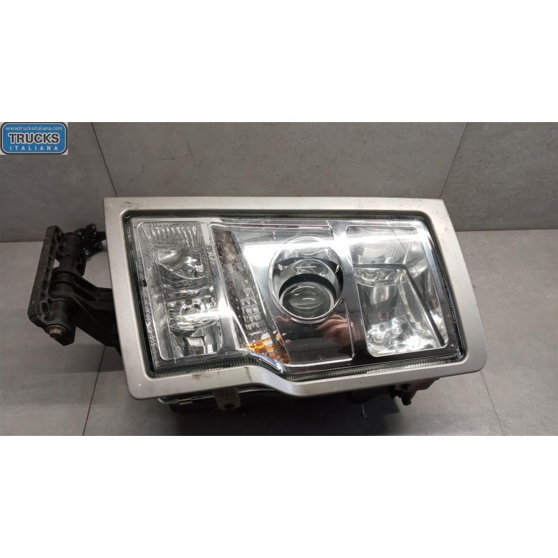 VOLVO truck FRONT LEFT FLASHLIGHT  VOLVO truck FH13 used