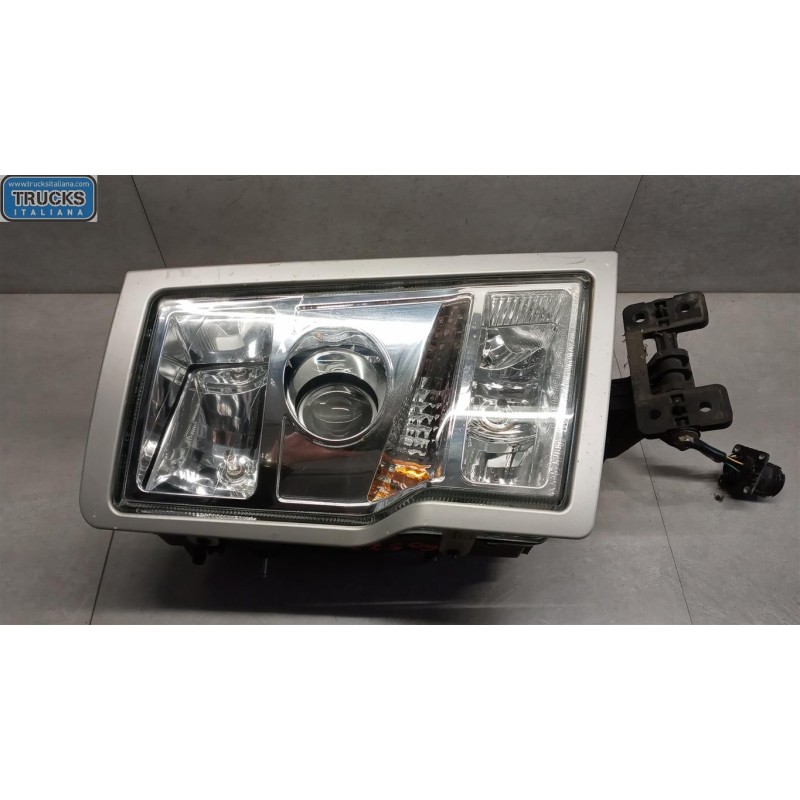 VOLVO truck RIGHT HEADLIGHT VOLVO truck FH13 used