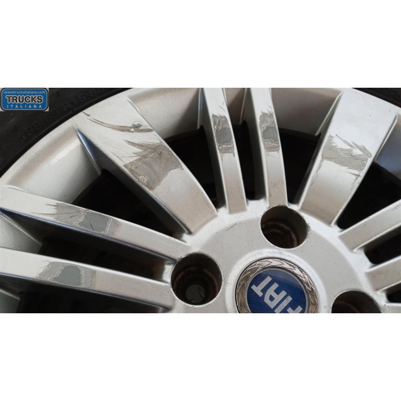 FIAT KIT 4 CERCHI IN LEGA FIAT F.Grande Punto 2005>2012 usato