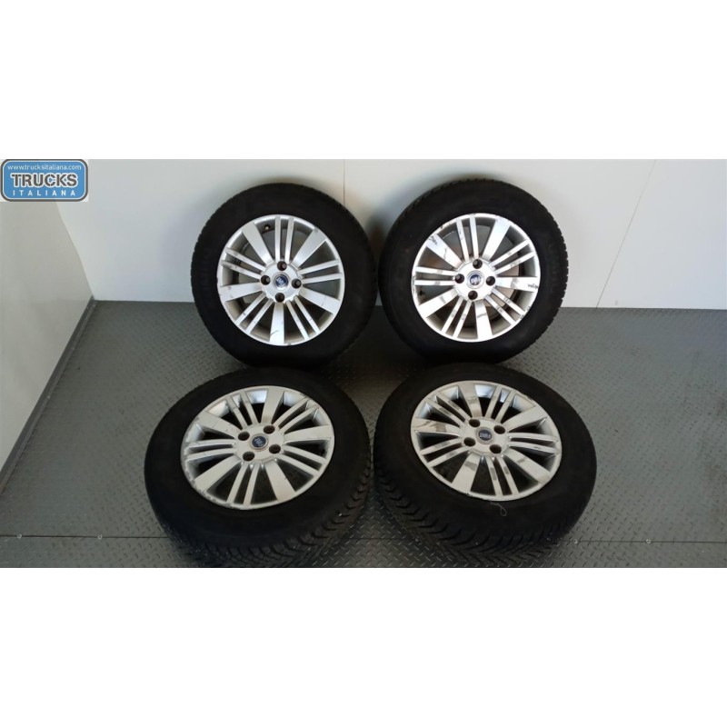 FIAT KIT 4 CERCHI IN LEGA FIAT F.Grande Punto 2005>2012 usato