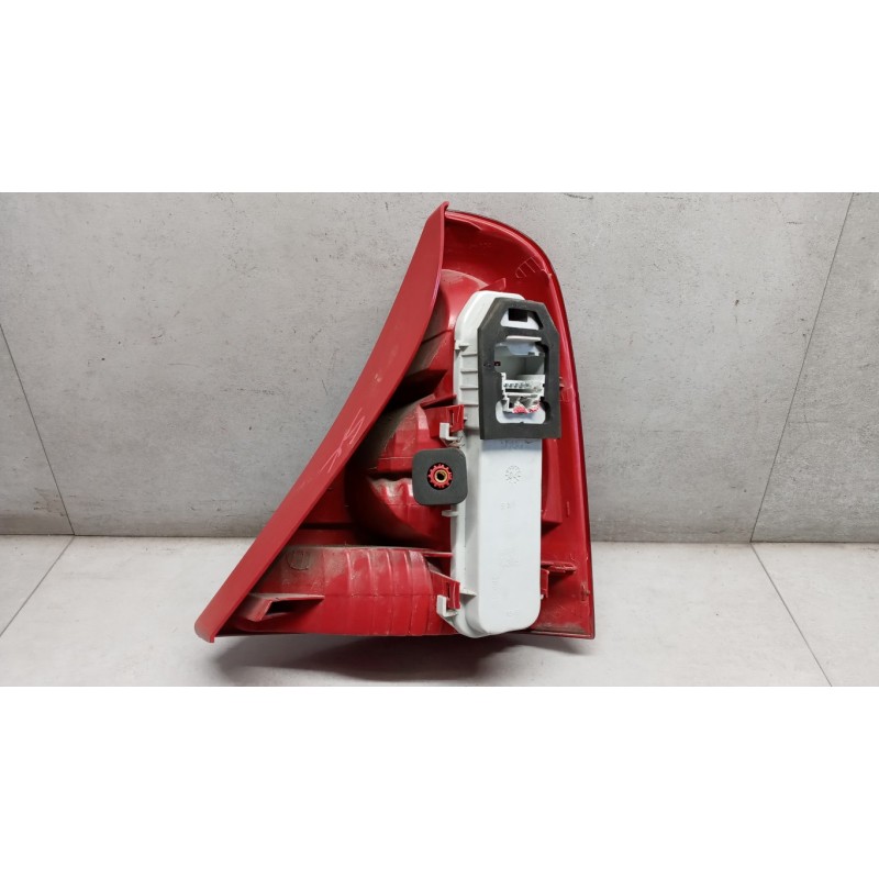 RENAULT LEFT REAR LIGHT 
 RENAULT Clio 2001>2004 used
