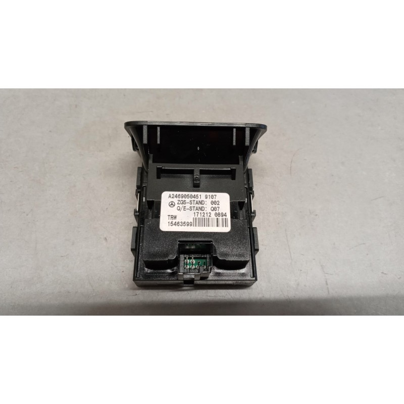 MERCEDES-BENZ INTERRUTTORI E PULSANTI ABITACOLO MERCEDES-BENZ Classe CLA (C117) 2016>2019 usato