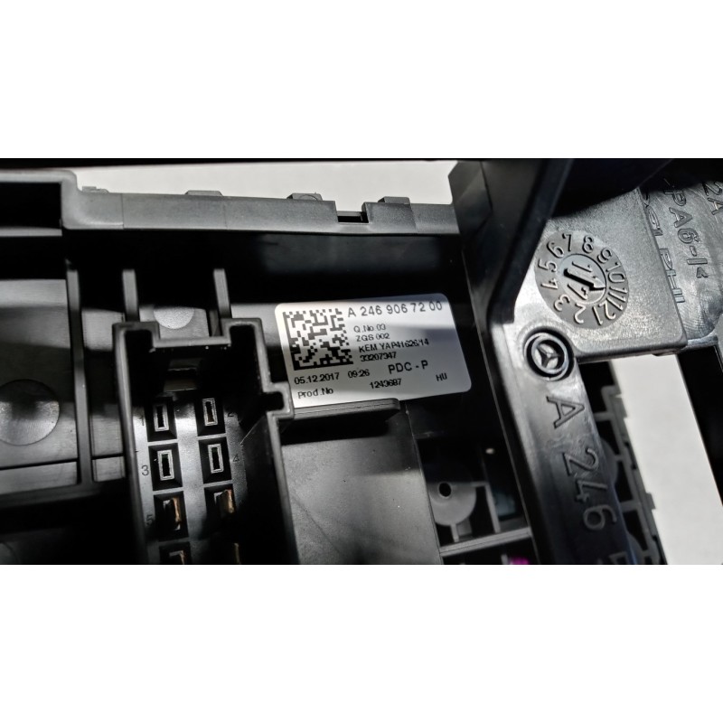 MERCEDES-BENZ FUSE BOX MERCEDES-BENZ Classe CLA (C117) 2016>2019 used