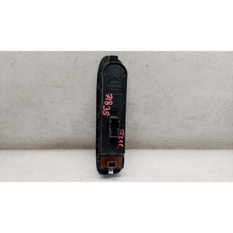 JEEP INTERRUTTORI E PULSANTI ALZAVETRI JEEP Compass 2017> usato