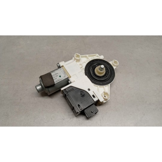 FRONT LEFT POWERED WINDOWS  JEEP Compass 2017> used