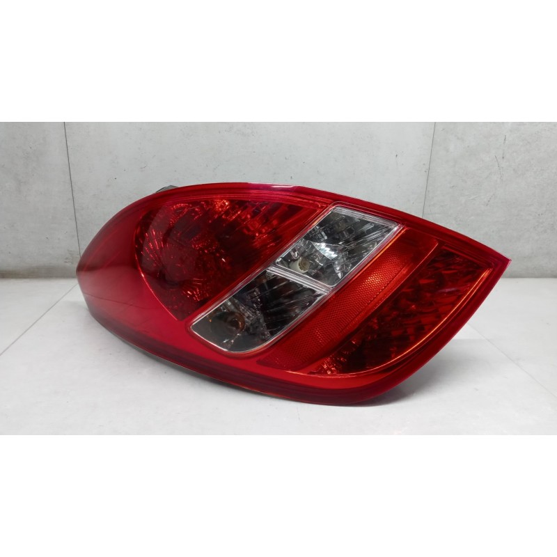 HYUNDAI FARO POSTERIORE ESTERNO SINISTRO HYUNDAI i20 2008>2012 usato