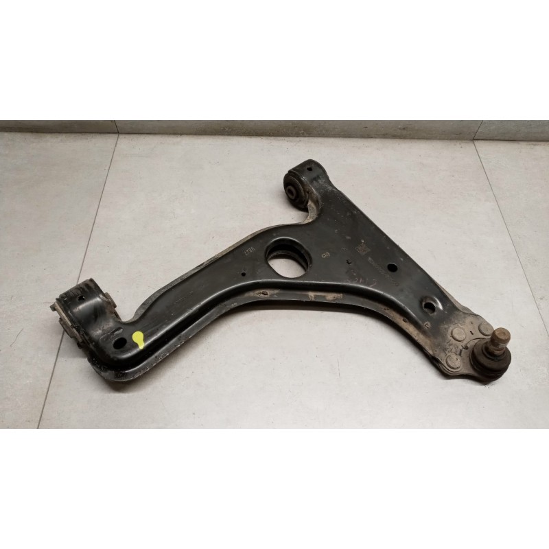 OPEL CONTROL ARM FRONT LOWER RIGHT  OPEL Astra H 2004>2007 used