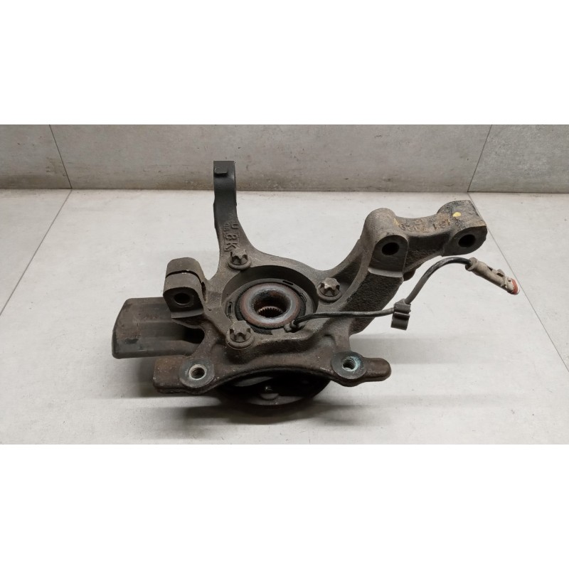 OPEL MONTANTE COMPLETO SINISTRO OPEL Astra H 2004>2007 usato