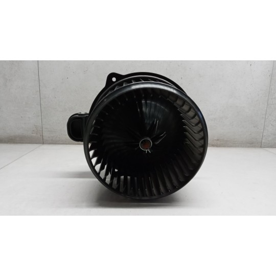 MOTORINO VENTILAZIONE INTERNA KIA Rio 2017> usato